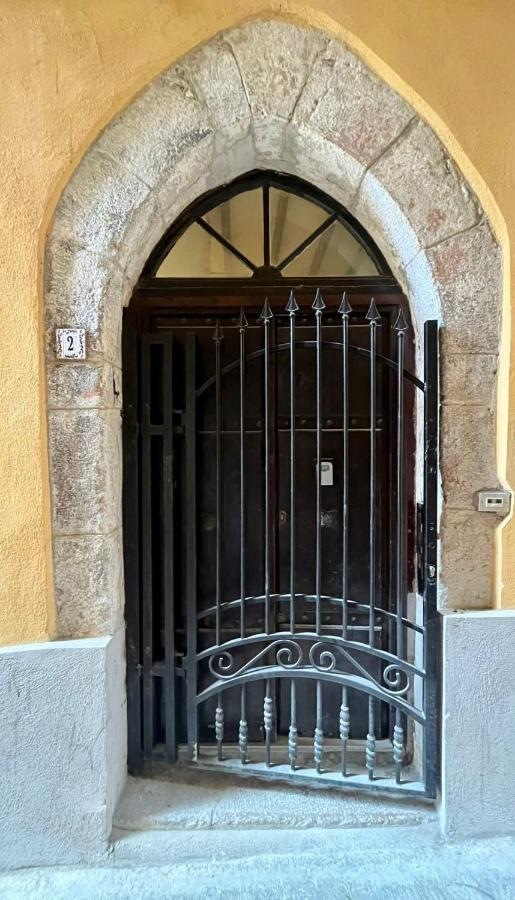 Ou Mentounasc - Duplex Vieille Ville Menton - Free Parking Kültér fotó